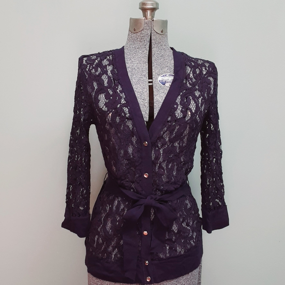 NEW YORK & COMPANY 《Lace Button Cardigan》